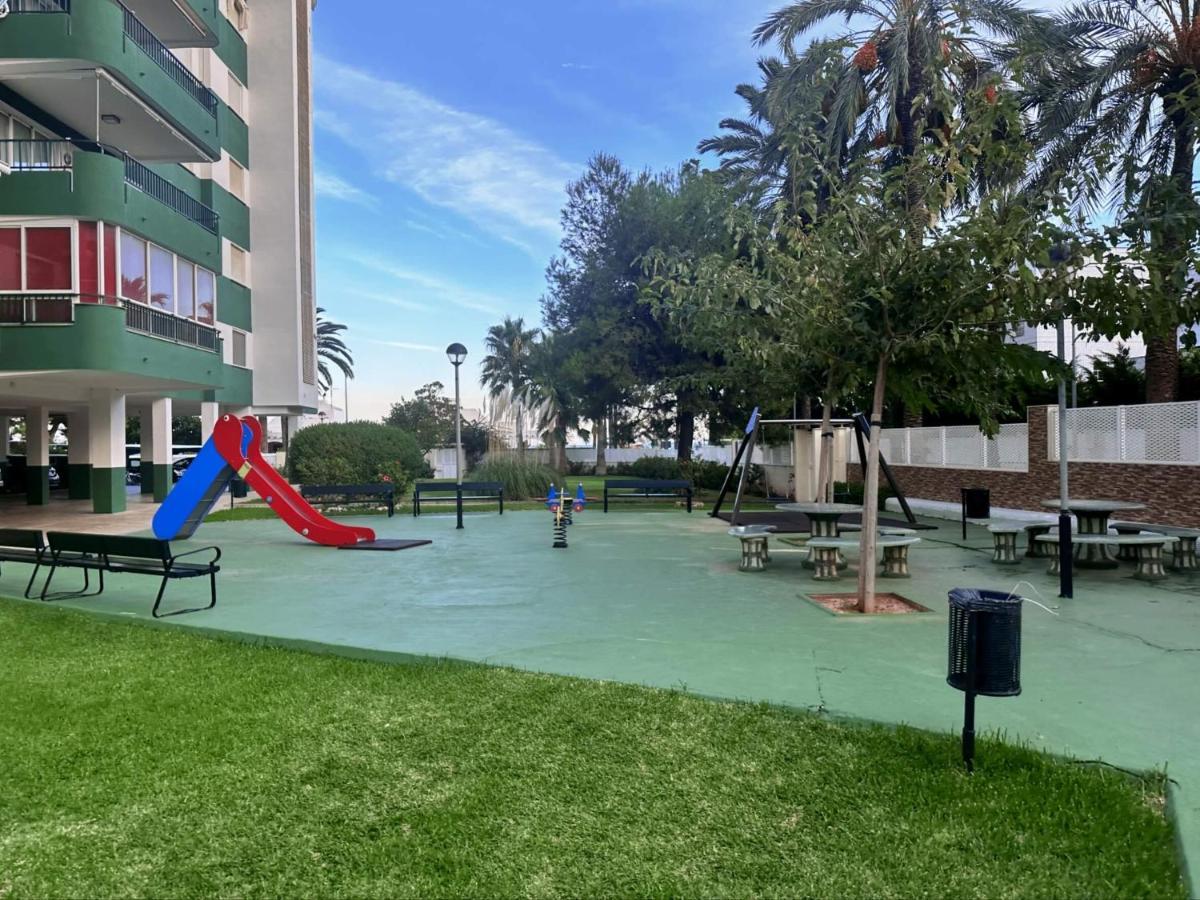 베니카씸 Piso A Pie De Playa Con Piscina Y Vistas Al Mar 아파트 외부 사진